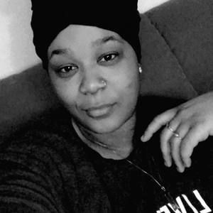 Meet your Posher, Ebony